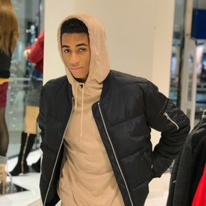 Meet your Posher, Andrew